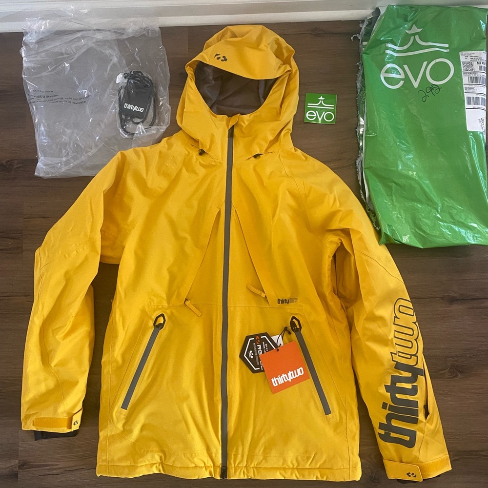 ThirtyTwo Lashed Yellow 15K Snowboard Jacket Mens Medium